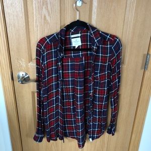 American Eagle Boyfriend Fit Plaid Button Up